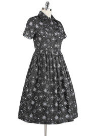 Elyzza London 1950s Style Printed Collared Flare Dress
